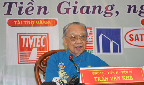 Giáo sư - Tiến sĩ- Viện sĩ Trần Văn Khê tại . Ảnh: Vân Anh