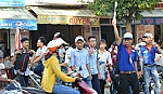 Sinh viên tình nguyện tiếp sức kỳ thi THPT Quốc gia