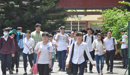 Các TS phấn khởi vì làm bài khá tốt.