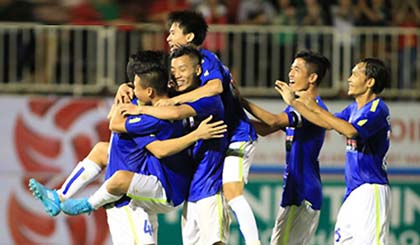 Niềm vui thắng trận của các cầu thủ HA.GL.