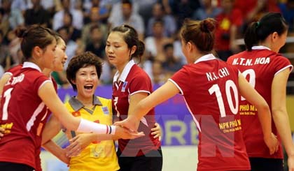 Tuyển bóng chuyền nữ Việt Nam giành ngôi vô địch Giải Bóng chuyền nữ quốc tế VTV năm 2014. Nguồn: TTXVN
