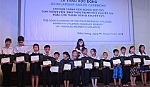 Quỹ hỗ trợ phụ nữ phát triển kinh tế: Trao 200 suất học bổng