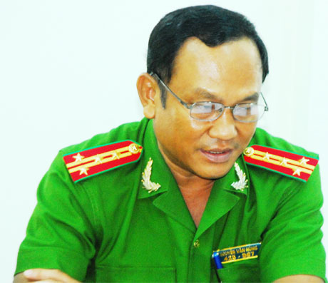 Đại tá Nguyễn Văn Hùng, Trưởng Phòng Cảnh sát Điều tra tội phạm về trật tự, Quản lý kinh tế và chức vụ (PC46)  nêu lên những khó khăn trong việc xử lý chất cấm tại buổi làm việc.