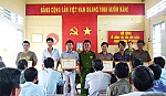 Khen thưởng 6 cá nhân có thành tích truy bắt tội phạm