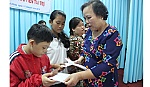 Trao 201 phần quà cho trẻ em nghèo, khuyết tật, mồ côi
