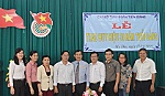 Chi bộ Tỉnh đoàn: Trao tặng Huy hiệu 30 năm tuổi Đảng