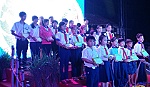 Chợ Gạo: Trao học bổng cho học sinh có hoàn cảnh khó khăn