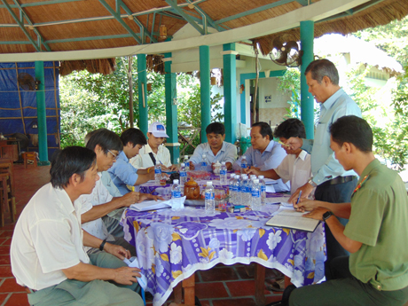 Một buổi làm việc giải quyết đề nghị của Công ty TNHH Du lịch Công đoàn Tiền Giang mở tour du lịch mới ở Khu Bảo tồn sinh thái ĐTM.