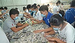 Khoảng lặng của người công nhân những ngày cuối năm