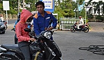 Giá xăng tiếp tục giảm 730 đồng/lít