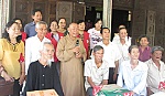 Ông Đoàn Văn Khanh: Vui xuân không quên đồng đội cũ và bà con nghèo