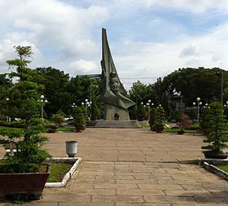 Tượng đài Tết Mậu Thân.