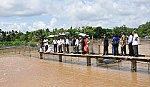 Gắn chặt thực tiễn đơn vị, địa phương trong học tập và làm theo Bác