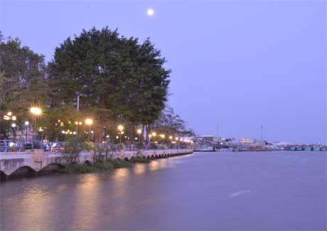Công viên Lạc Hồng.
