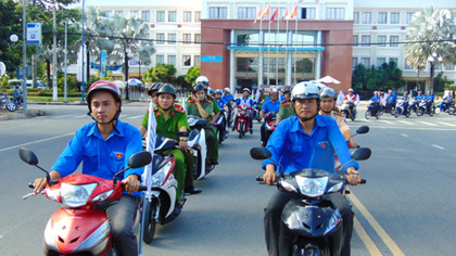 Mỗi đoàn viên thanh niên là tuyên truyền viên tích cực đảm bảo ATGT.