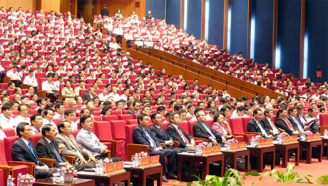 Đồng chí Đinh Thế Huynh phát biểu bế mạc Hội nghị. Ảnh: Hiền Hòa