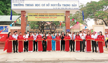Trường THCS mang tên người chiến sĩ cách mạng Nguyễn Trọng Dân đã được khánh thành và đưa vào sử dụng  vào tháng 11-2013		      Ảnh: HOÀNG NAM