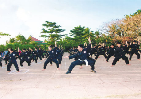 Một buổi tập luyện tại CLB Võ thuật huyện Chợ Gạo.
