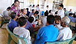San sẻ khó khăn với người nghèo
