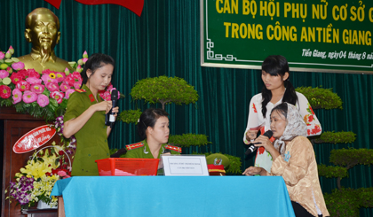 Hội thi cán bộ Hội Phụ nữ cơ sở giỏi.