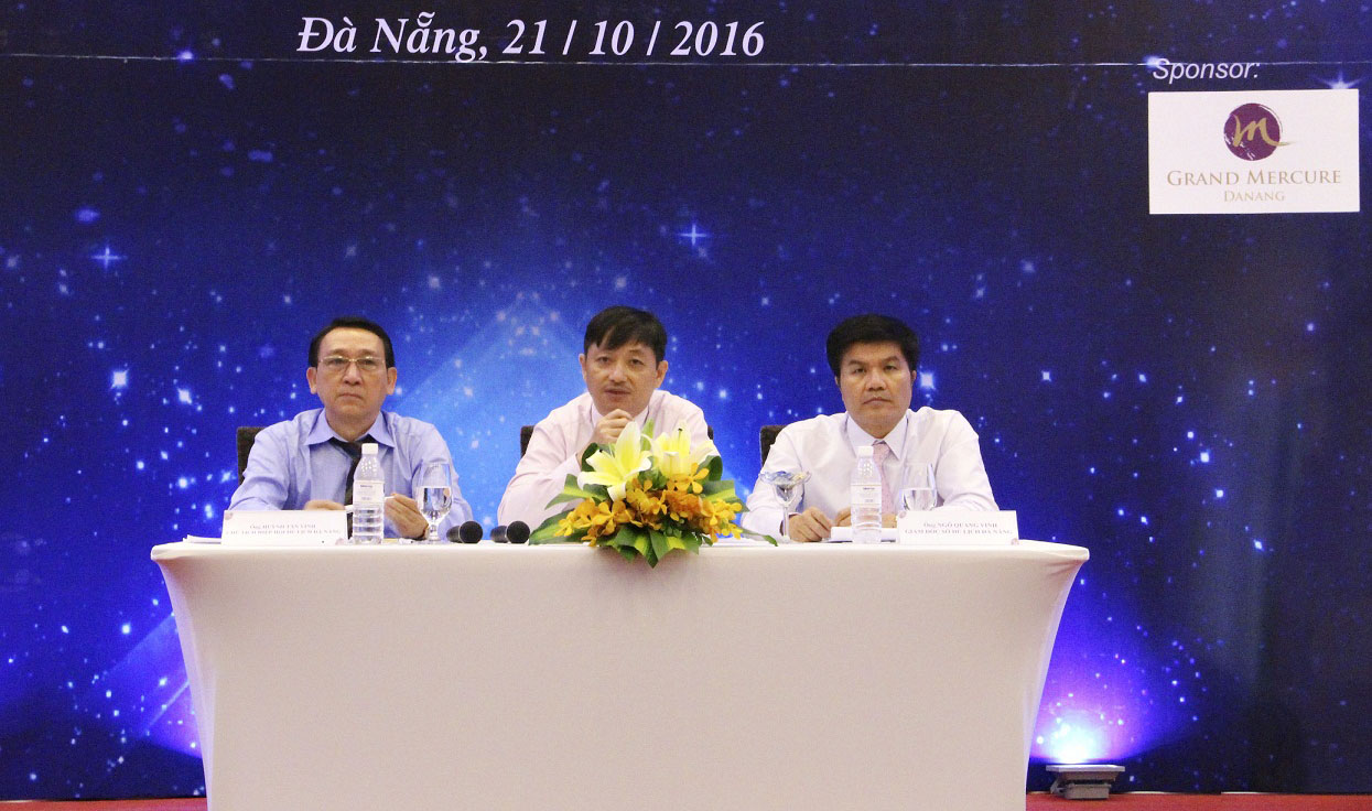 Phó Chủ tịch UBND TP. Đà Nẵng Đặng Việt Dũng chủ trì họp báo. Ảnh: VGP/Lưu Hương