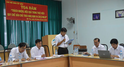 Ông Trịnh Văn Đời, Phó Trưởng Phòng Trị sự phát biểu tham luận. Ảnh: Khắc Thuyên
