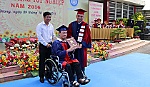 Tân cử nhân Trương Thành Tâm- gương sáng vượt khó