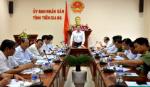 Đê xuống cấp do phương tiện quá tải trọng