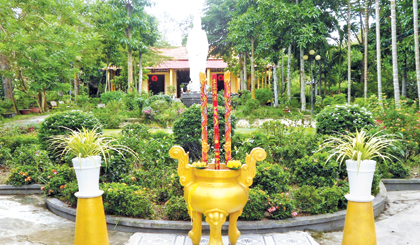 Khuôn viên chùa Đông Sơn - cơ sở thờ tự văn hóa ở ấp Mỹ Lợi A, xã Long Tiên.