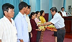Trao thưởng Gia đình tiết kiệm điện