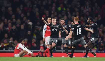 Southampton hạ Arsenal ngay tại Emirates. Nguồn: Daily Mail