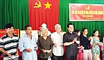 Lãnh đạo tỉnh thăm, tặng quà tết