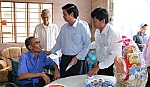 Bí thư Tỉnh ủy thăm, tặng quà tết