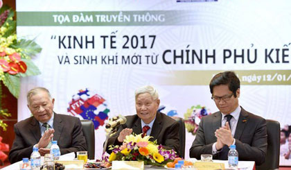 Các chuyên gia chủ trì buổi tọa đàm. Ảnh: VnEconomy