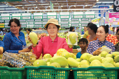 Hệ thống bán lẻ trên địa bàn tỉnh ngày càng sôi động. Ảnh: Minh Thành