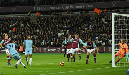 Pha cứa lòng đẹp mắt David Silva.