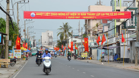 Đường vào nội ô thị xã.