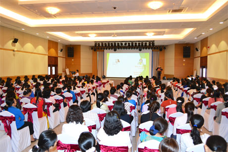 Quang cảnh buổi tọa đàm.