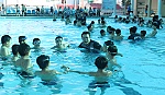 Dạy bơi trong trường học- nhu cầu và thực tế