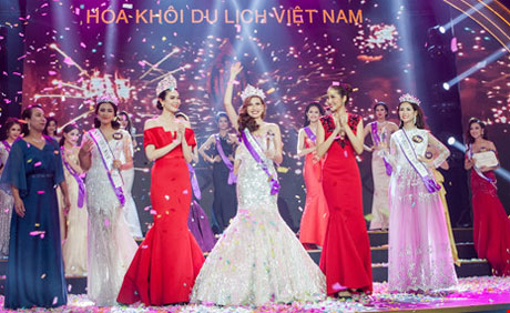Giây phút đăng quang.