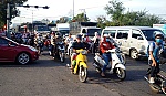 Lượng xe về quê qua địa bàn Tiền Giang mật độ dày đặc