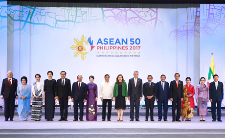 Thủ tướng đề nghị ASEAN cải tiến cơ chế, tinh giản bộ máy