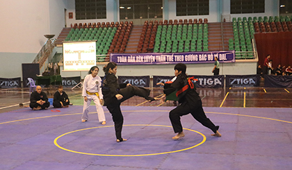 Đêm mạc đã diễn ra 8 cặp đấu đối kháng đầu tiên.