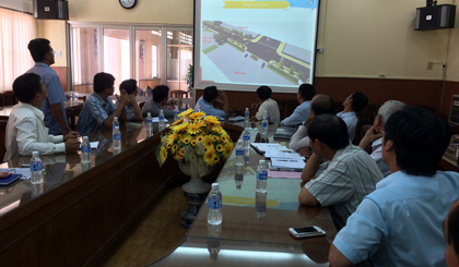 Các PV tham gia buổi họp trao đổi ATGT.