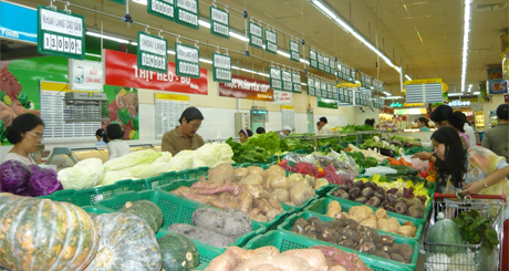 Siêu thị Co.op Mart Mỹ Tho cũng dự án nằm trong chương trình hợp tác giữa TP. Hồ Chí Minh và Tiền Giang và hiện hoạt động kinh doanh rất hiệu quả.