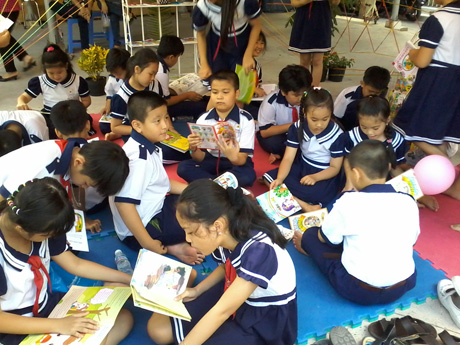 Học sinh với hoạt động ”Văn hóa đọc”.