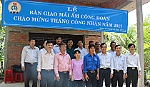 Liên đoàn Lao động tỉnh trao Mái ấm Công đoàn