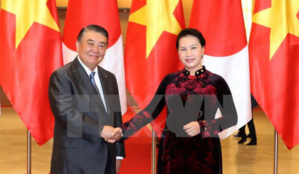 Chủ tịch Quốc hội đón, hội đàm với Chủ tịch Hạ viện Nhật Bản