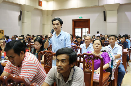 Chiều 11-5, tại Trung tâm Hội nghị tỉnh đã diễn ra cuộc gặp gỡ, tiếp xúc cởi mở và chân tình giữa Chủ tịch UBND tỉnh Lê Văn Hưởng với hơn 500 công nhân, lao động