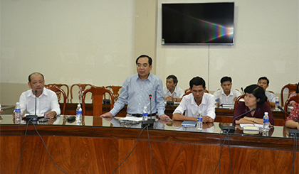 Đại biểu tham luận tại buổi tọa đàm
